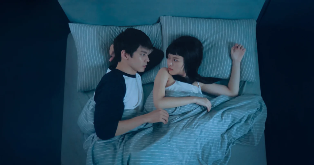 Crítica de Amor Sufocante: Interessante, mas com Suas Falhas